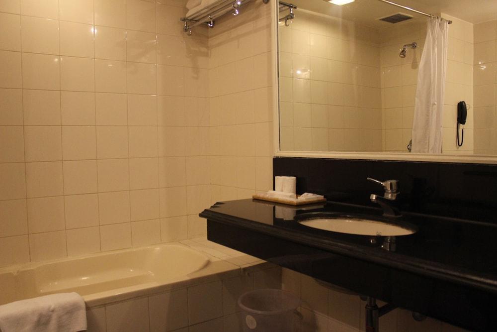 Hotel Om Tower Τζαϊπούρ Εξωτερικό φωτογραφία