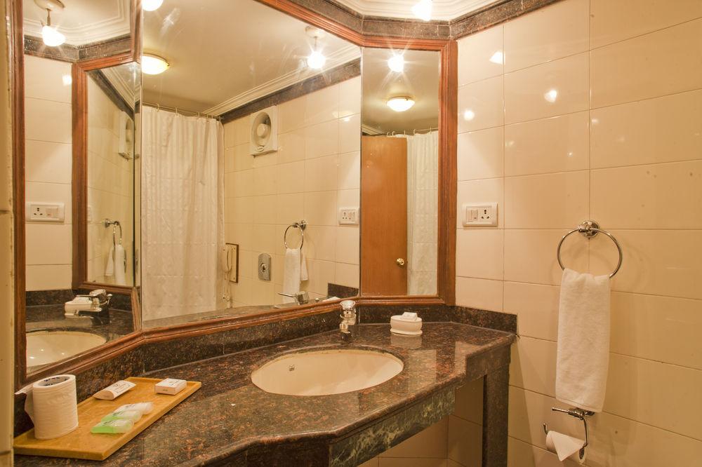 Hotel Om Tower Τζαϊπούρ Εξωτερικό φωτογραφία
