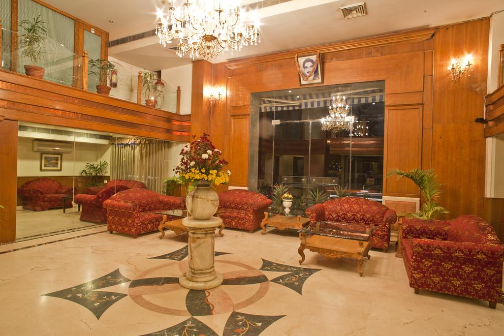 Hotel Om Tower Τζαϊπούρ Εξωτερικό φωτογραφία