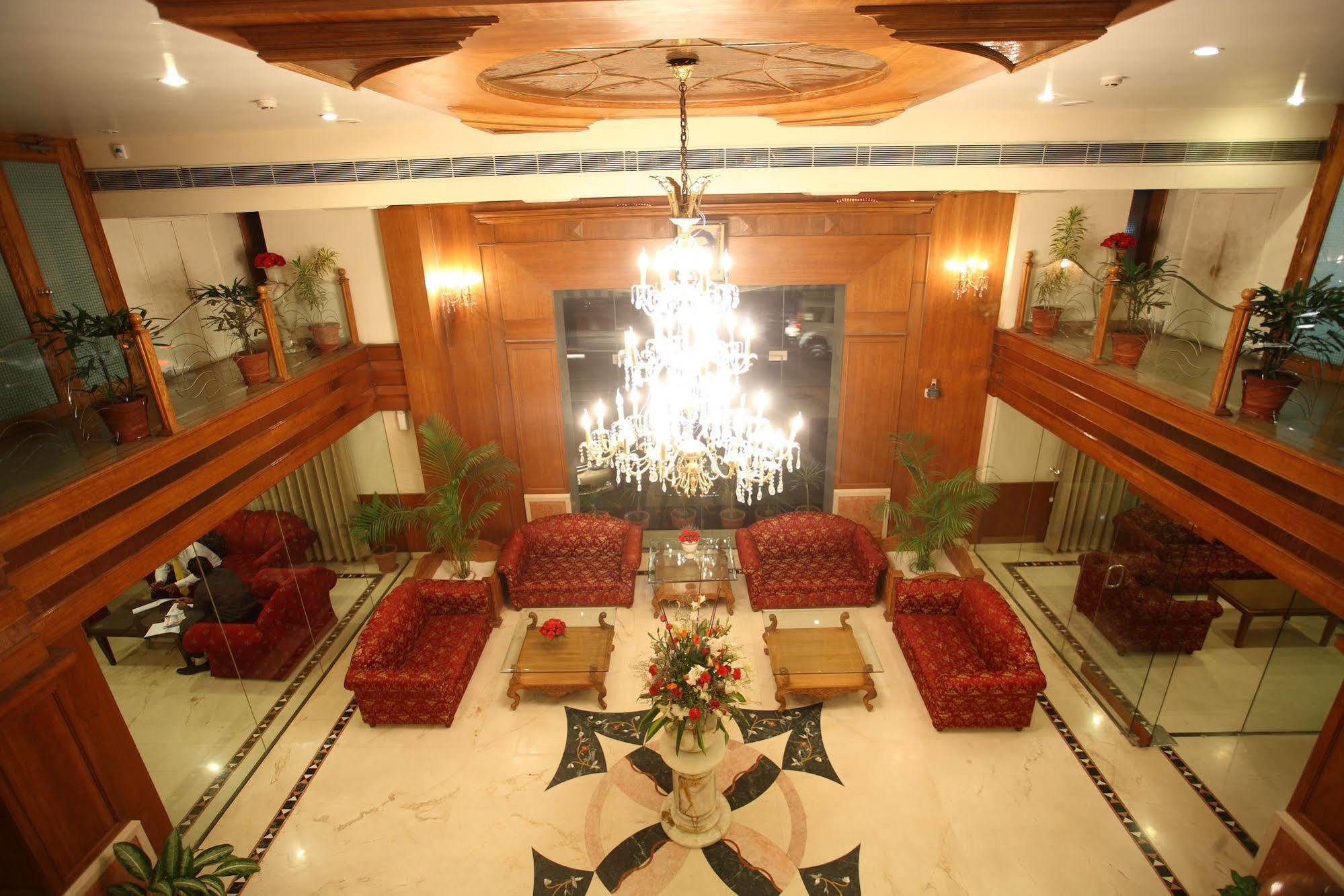 Hotel Om Tower Τζαϊπούρ Εξωτερικό φωτογραφία